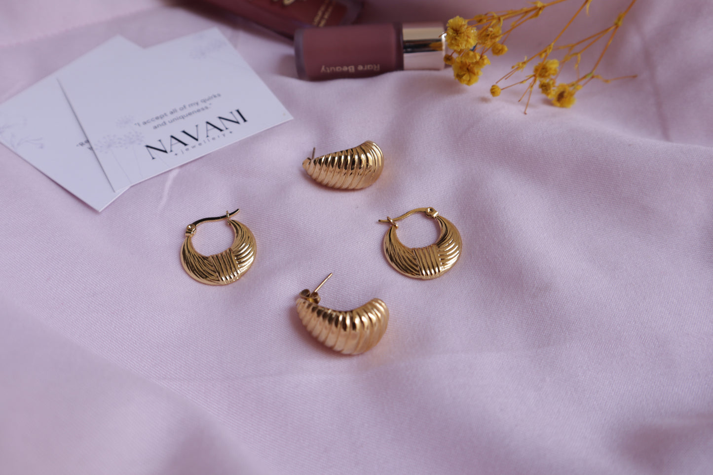 Textured Classic Hoops