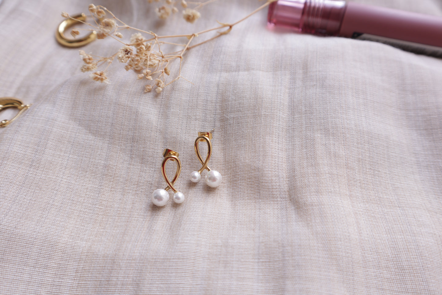 Infinity Pearl Earrings – Stainless Steel Loop Design