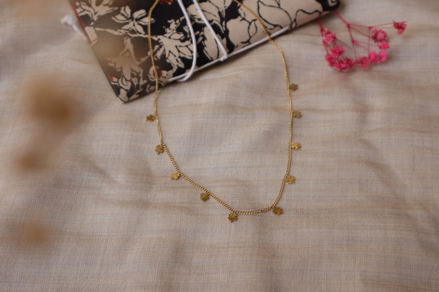 Lucky Clover Necklace – Gold Dainty Pendant with Multiple Leaves – Gift for Her