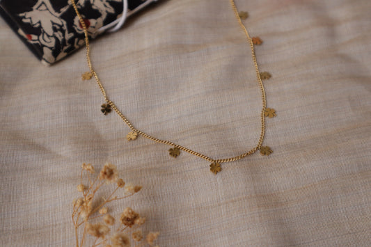 Lucky Clover Necklace – Gold Dainty Pendant with Multiple Leaves – Gift for Her