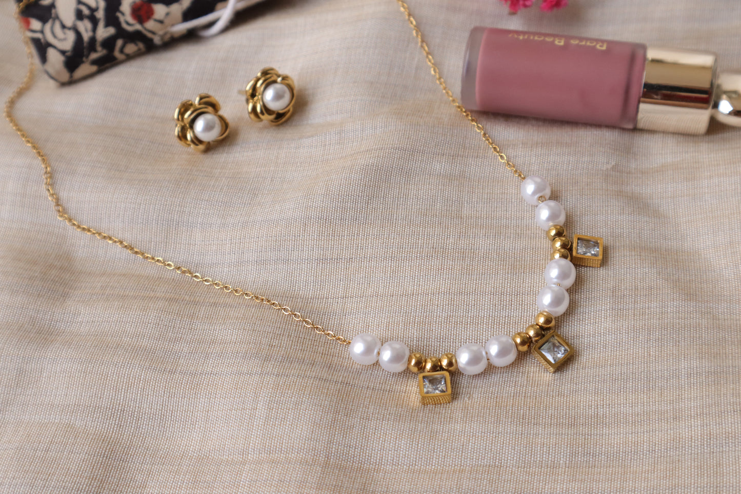Pearl Square Charm Necklace – Elegant Gold Pearl Jewelry for Her